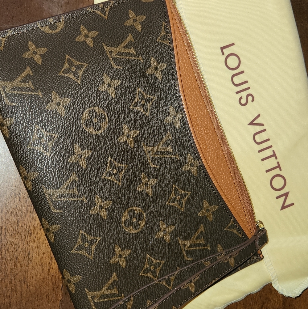 Wristlet